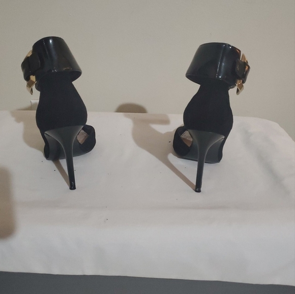 Ankle Cut heels - Picture 2 of 6